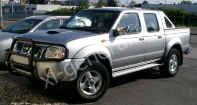 Лобовое стекло Nissan Navara (Frontier) D22